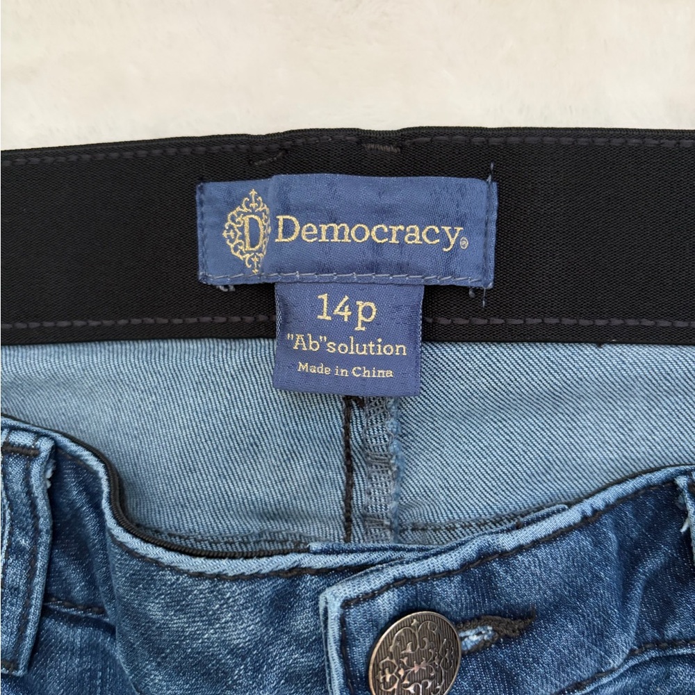 Democracy Ab Solution Girlfriend Straight Jeans - Picture 6 of 14